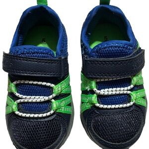 Carters Infant/Toddler sz 5 slip on